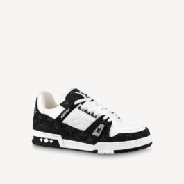 LOUIS VUITTON – SNEAKER