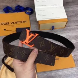 LOUIS VUITTON – LEATHER BELT