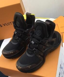 LOUIS VUITTON – SNEAKER