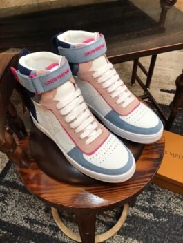 LOUIS VUITTON – SNEAKER