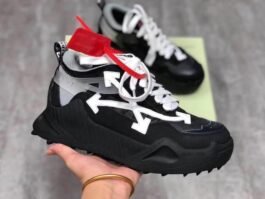 OFF-WHITE – SNEAKER